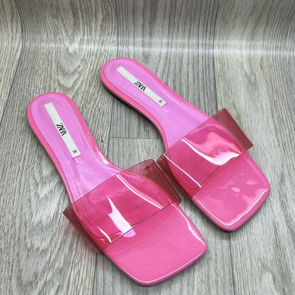 Zara pink vinyl flat sandals - Picture 1 of 9